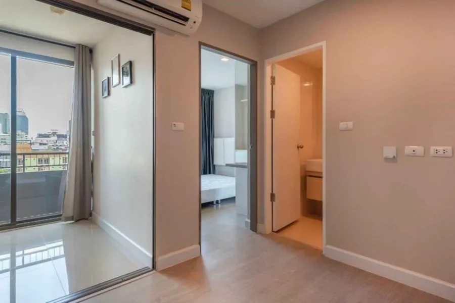 For Sale Metro Luxe Ratchada, Building C, Floor 7, good location, convenient transportation, don't wait, hurry up to be the owner!!