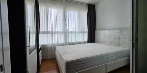 ให้เช่า i-biza Condominium RCA ห้องกว้าง แต่งครบ พร้อมอยู่ สนใจรีบจองเลย ห้ามพลาด