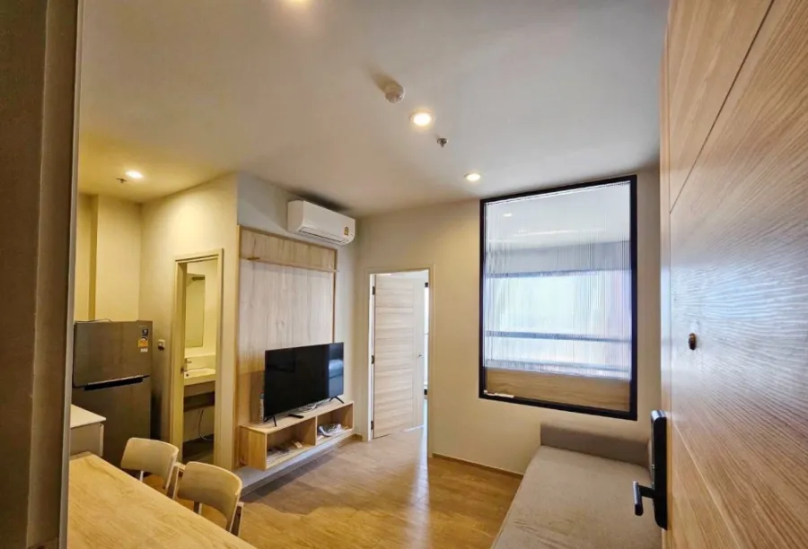 For sale: Common TU, 18th floor, great view, nice decorated room, minimalist, very minimalist, just come and move in.