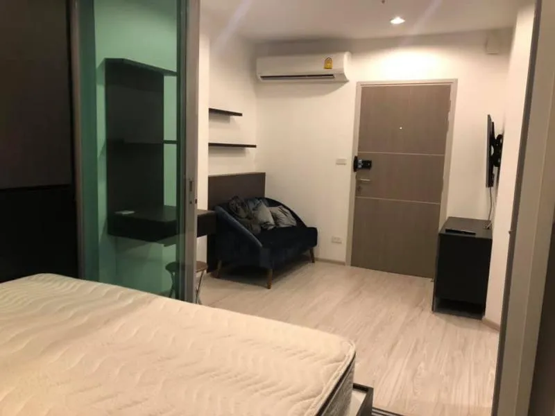 For rent, ideo mobi bangsue grand interchange, good furniture, the whole room, this price is worth it. Hurry up.