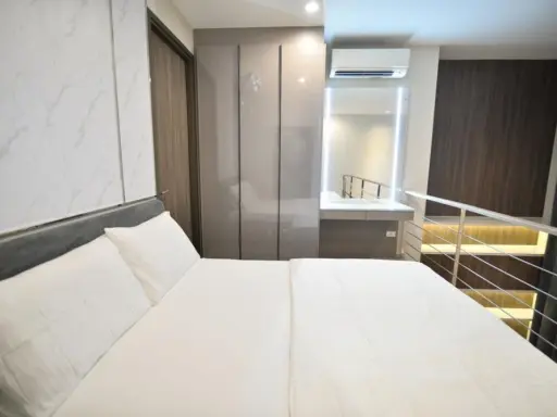 Condo for rent, Ideo Mobi Asoke, Duplex room, beautifully decorated, SWU view, ready to move in.