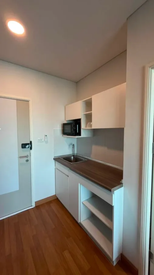 For rent: Lumpini Place Ratchada-Sathu, beautiful unobstructed city view, room is as pictured, ready to move in with just your luggage.