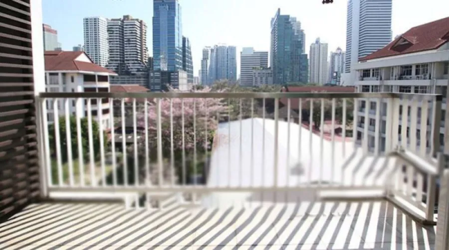 ขาย คอนโด เออร์บาน่า สุขุมวิท 15 ทำเลดี เดินทางสะดวก จองเลย