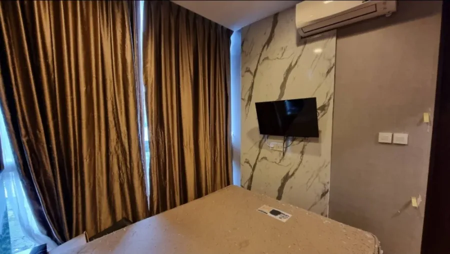 For rent: Wish Signature Midtown Siam, high floor unit, fully furnished. Book now!