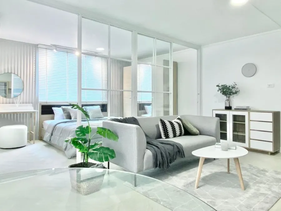 Ratchada City 18 for sale, corner room, wide balcony, decorated in tone-controlled colors, very livable, plus a good price. If you don't reserve, you'