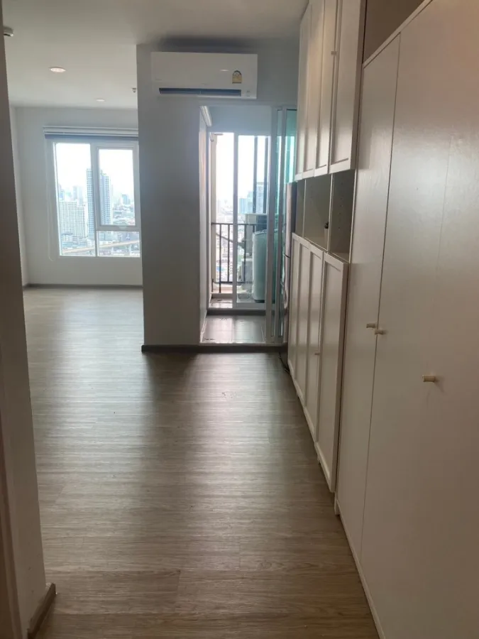 For sale, for rent, Regent Home Bang Son Phase 2, beautiful room, good view, sharing a wall with an adjacent room on only one side, must arrange.