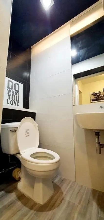 For sale/rent Victoria Lakeview Condominium, very spacious room, very comfortable sofa. Nicely decorated, don't miss it.