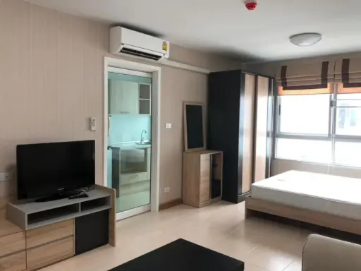 For rent plum condo paholyothin 89, phase 4, building A, 3rd floor, studio room, don't just look at it, hurry to reserve it.