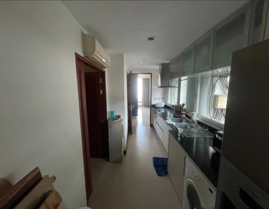 For sale: Le Raffine Sukhumvit 31, 3 bedrooms, 5 bathrooms, complete amenities, reserve now.