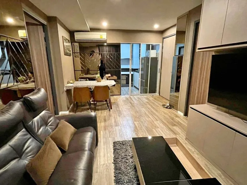 ขาย ให้เช่า คอนโด Very Condo สุขุมวิท 72 ห้องกว้าง เฟอร์ Buit-In ครบชุด โซฟาหนังนั่งสบายสุดๆ จองเลย