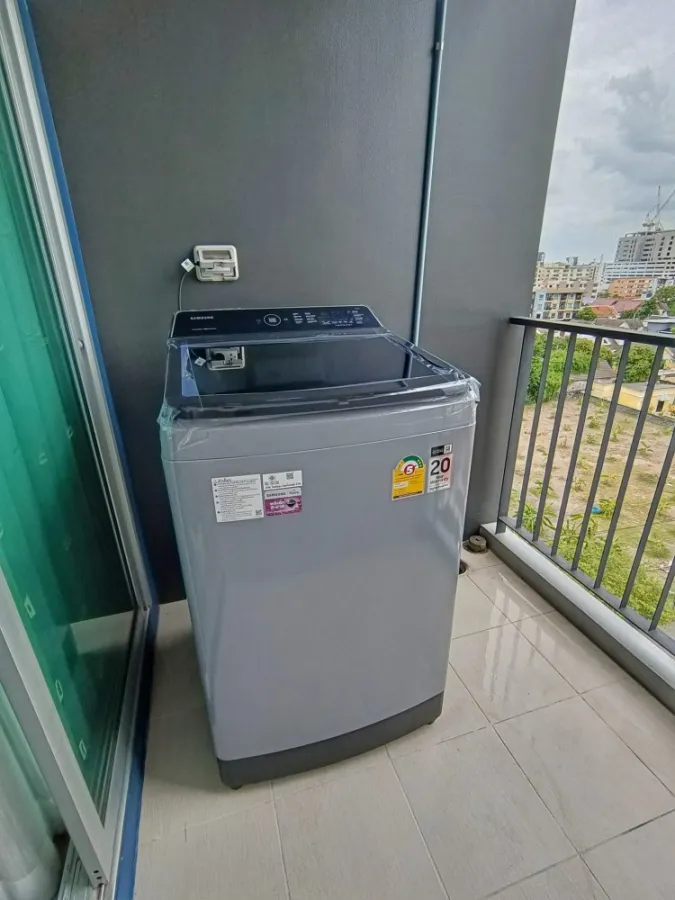 Sell The Prop Chaengwattana 12, 8th floor, open view, fully furnished room, ready to move in. It's worth buying, renting out, or living by yourself.