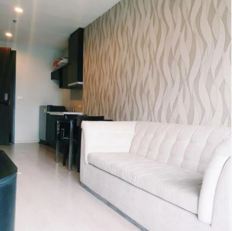 Condo for sale at Rhythm Sukhumvit 44/1, 1 bedroom, 1 bath, fully furnished room, ready to move in, beautiful view, very cheap.