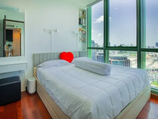 For rent, Wish Signature Midtown Siam, 43rd floor, private lift, palace + paragon view, very beautiful. If you miss it, you will regret it.