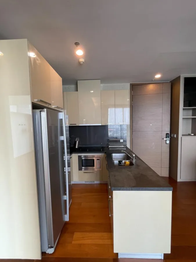 For rent: Quattro by Sansiri, 2 bedrooms, garden view, good furniture. Don't just look, hurry and reserve now.