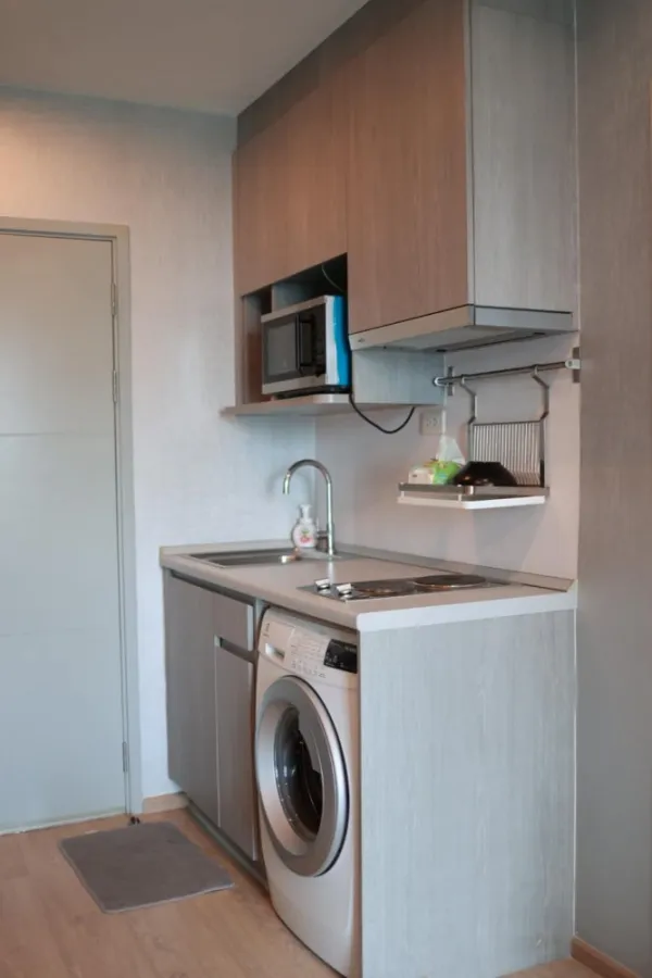 Condo for sale: IDEO Wutthakat, room at the edge, view facing the city Fully furnished + electrical appliances, don't miss it.