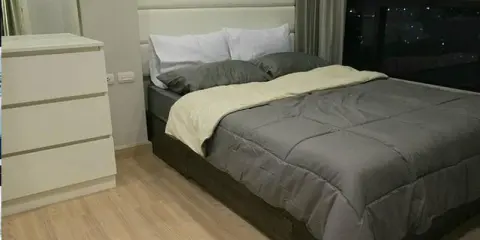 ให้เช่า Urbano Absolute สาทร-ตากสิน ห้องตกแต่งสวย ดูเรียบง่าย โทนเทาอบอุ่น วิวดี เฟอร์ครบ