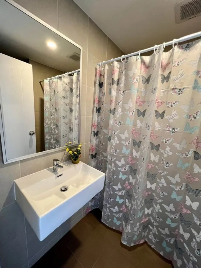Condo for rent, Lumpini Ville Chaengwattana-Pak Kret Station, Studio room with balcony, beautiful high floor view, book now.