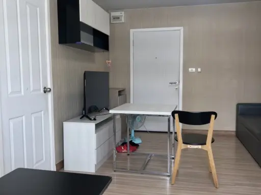 For rent, Plum Condo, Phahonyothin 89, Phase 4, Building B, 8th floor, fully furnished, ready to move in. Book now, don't wait.