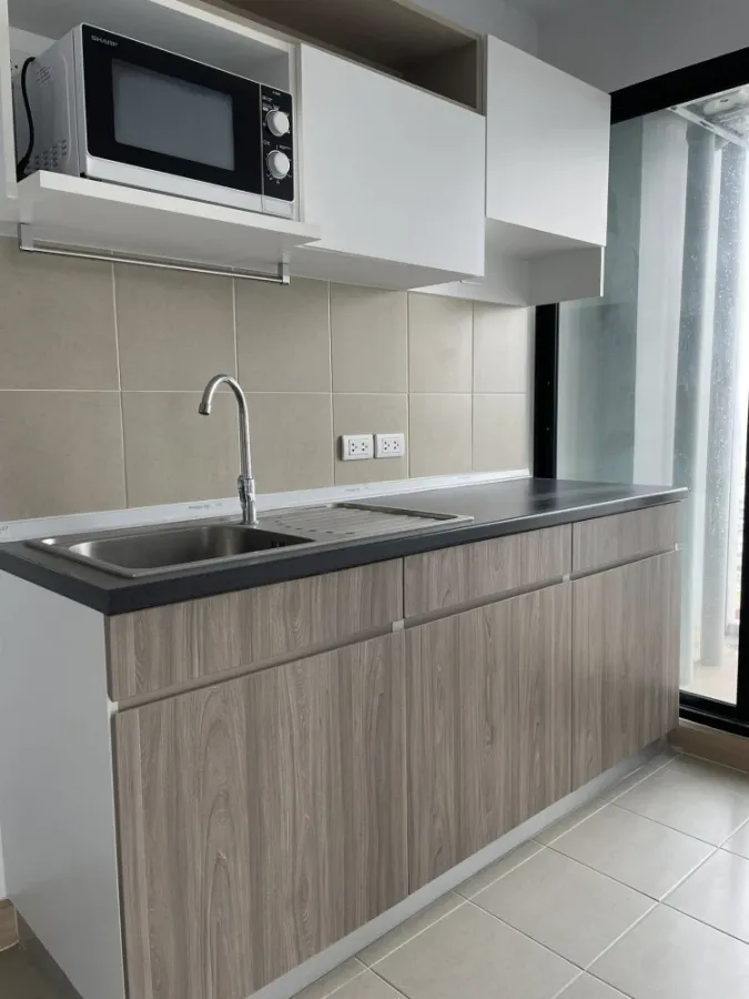 ให้เช่าSupalai Loft Prajadhipok-Wongwian Yaiวิวสวย ถึงสวยมาก วิววัดพระแก้วและ Icon Siam ห้องมุม ชั้น 18 มาจองเลย