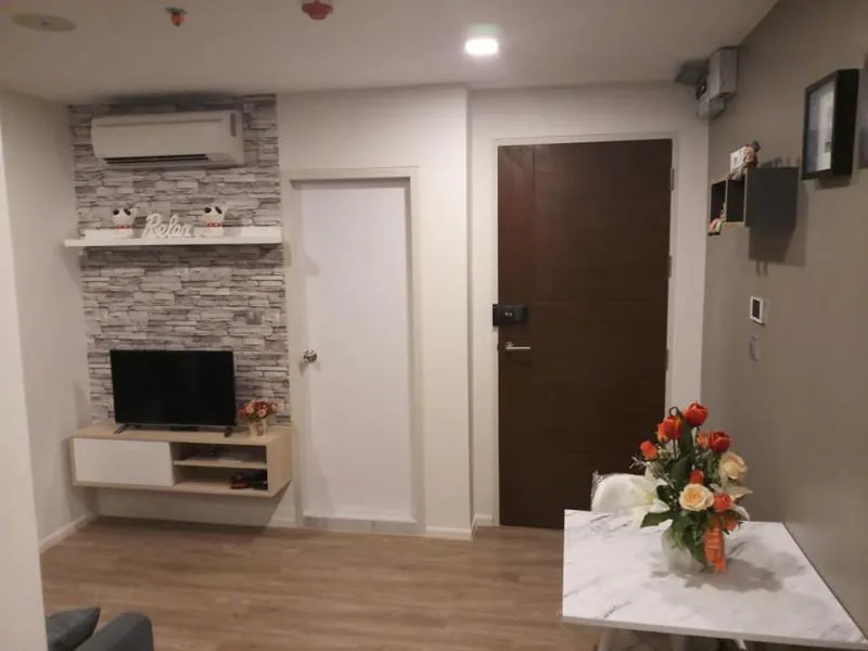 For rent Episode Phaholyothin Sapanmai, beautiful room, adjustable sofa bed, super new room, garden view, ready to move in. Don't wait.