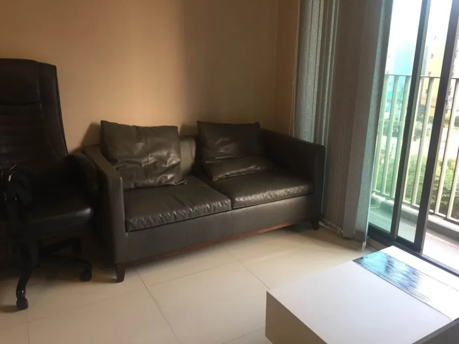 Sell / rent Condo Fuse Mobius Ramkhamhaeng Station, fully furnished room, ready to move in. Separation of living space. Book now.