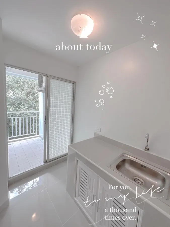 For rent: Lumpini Town Bodindecha-Ramkhamhaeng. Quiet corner room The room is bright and comfortable for the eyes. Affordable prices, don't miss it.