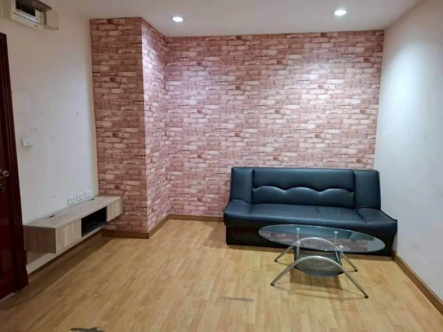 For rent, PG RAMA 9 Condominium, room with good wallpaper, great price, convenient, complete here, come book now, don't miss out.