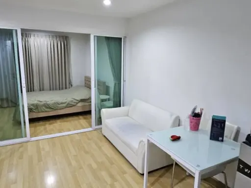 For sale: The Paint Ngamwongwan 22, spacious and comfortable rooms, just bring your bag and move in!!