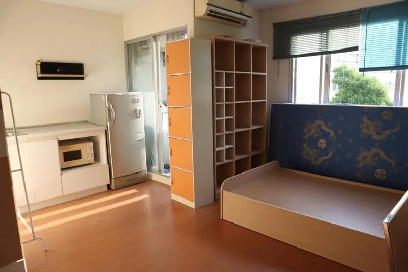Sale ลุมพินี คอนโดทาวน์ รัตนาธิเบศร์ ห้องสตูดิโอ ตกแต่งแน่น เฟอร์นิเจอร์ เครื่องใช้ไฟฟ้าครบ จองเลย