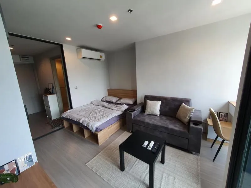 full built-in Make good use of every space in the room. No matter how many items, I can take it. Life ladprao. This room is great.