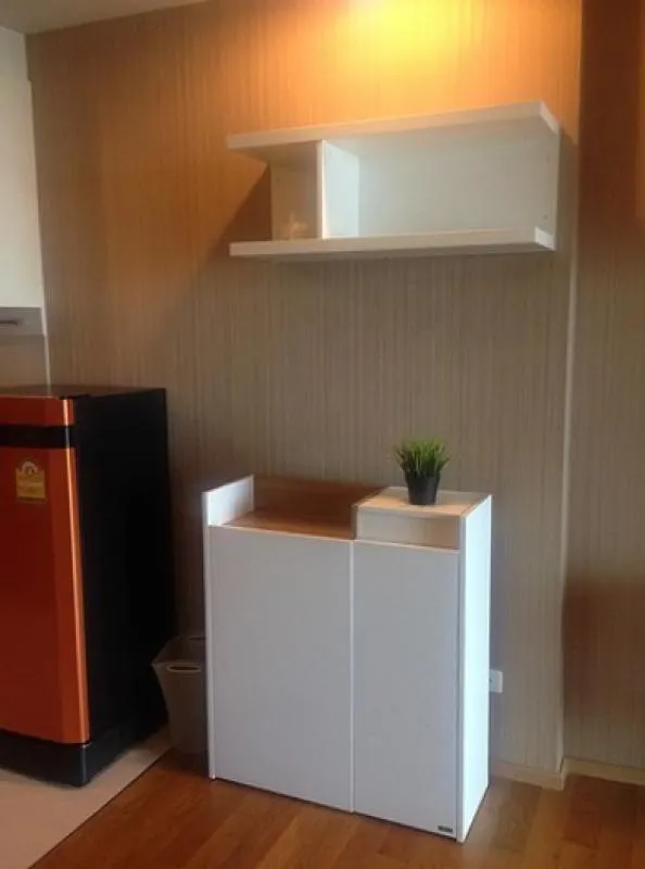 For rent Abstracts Phahonyothin Park, a condo near MRT, convenient to travel, you can already be happy and comfortable for sure. Rent it!