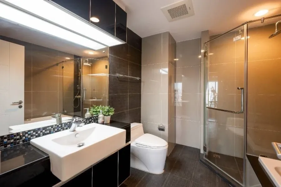 ขาย The Crest Sukhumvit 34 ห้องพร้อมอยู่ ชั้นสูง เฟอร์พร้อม จองเลยด่วนๆๆ
