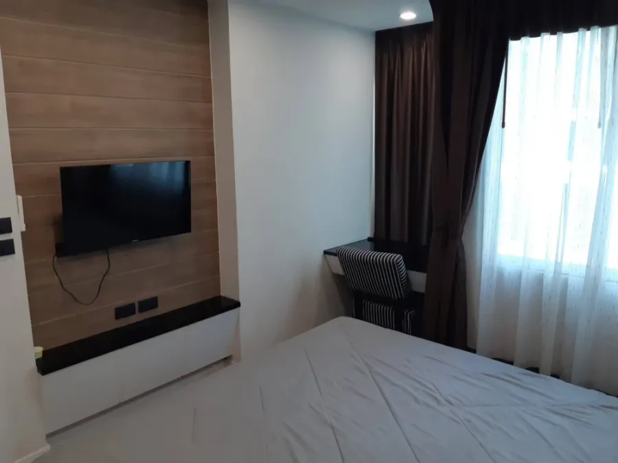 For sale or rent: The Feelture Pattaya, 2nd floor, fully furnished unit, very livable. Book now! Don't miss out!