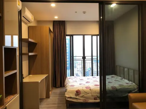 Urgent for rent !! Urbano Ratchawithi Condo, good location, near Sirindhorn MRT, Book Now !!