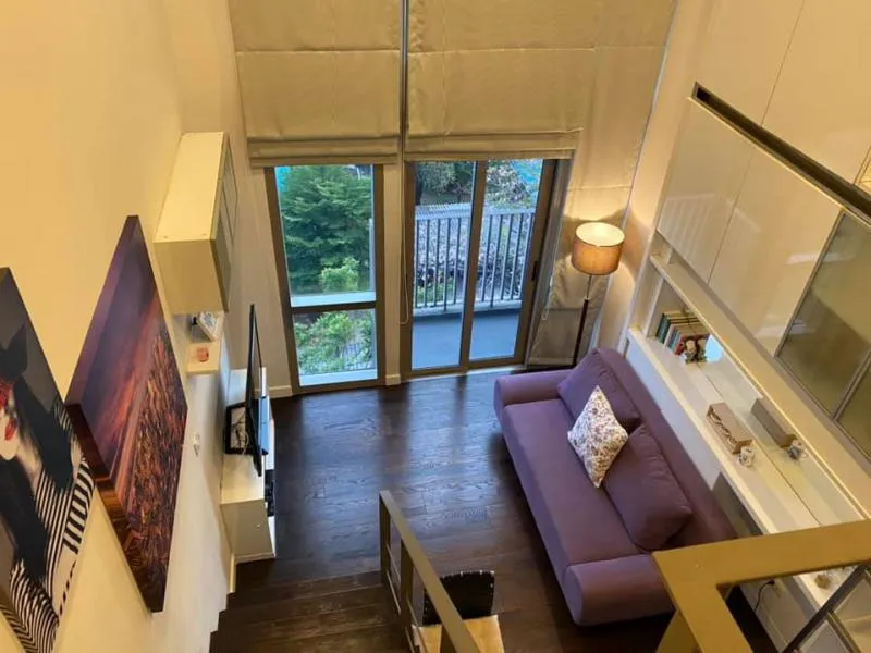 Rent Condo Ashton Morph 38, beautiful room, beautiful decoration, garden view, high ceiling, not uncomfortable The atmosphere is very pleasant.