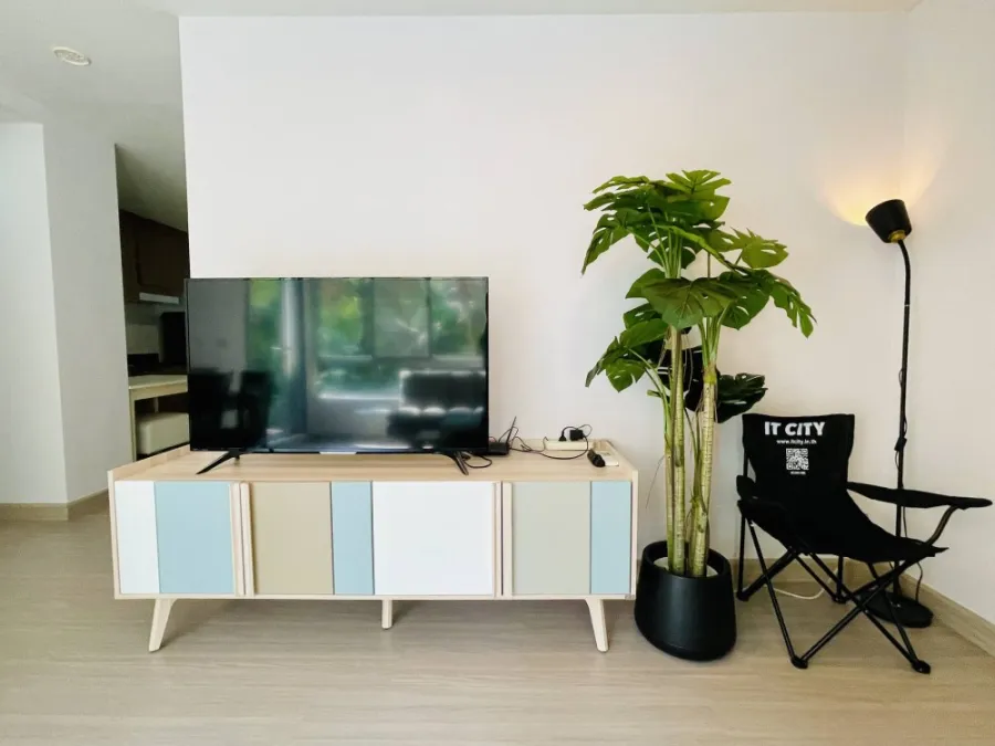 For rent: Tree Condo Sukhumvit 52, very large, separated into sections, fully furnished, don't wait, hurry and book now.