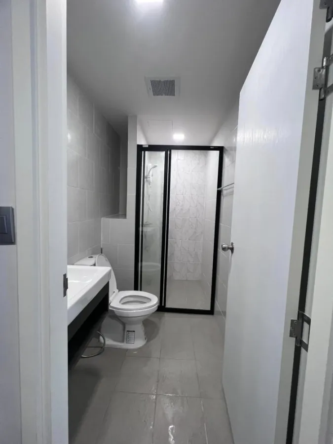 Cave Salaya for rent, 3rd floor, Building A, rear view, comes with complete decorations. Book now, don't miss it, hurry.