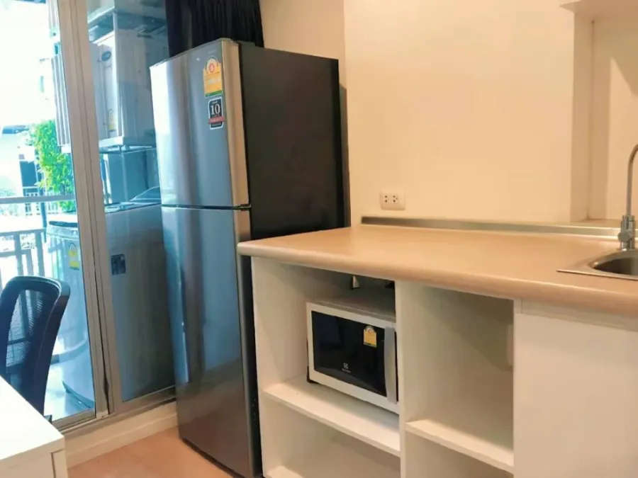 For sale: Lathampini Ville On Nut-Pattanakarn, 1st floor room, next to the garden, very shady atmosphere, complete with electrical appliances. If you