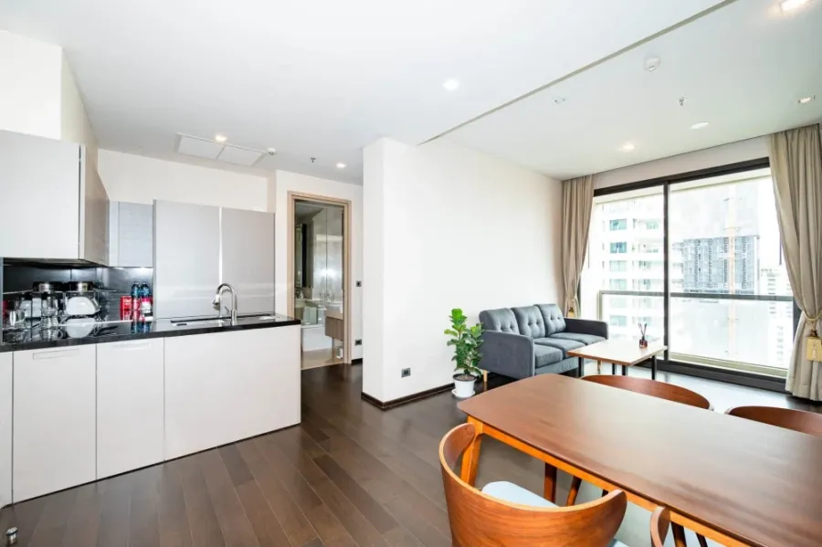For rent: The XXXIX Sukhumvit 39, 2 bedrooms, spacious living area, fully furnished. Book now!