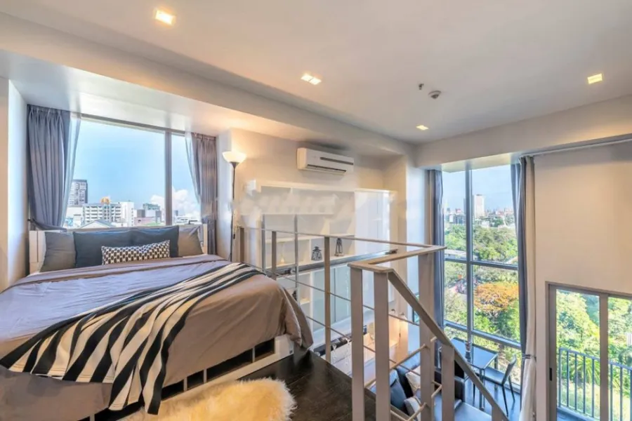 For rent urgently!! Condo Ideo Morph 38, Duplex room, good location, convenient transportation, near shopping areas, book now!!
