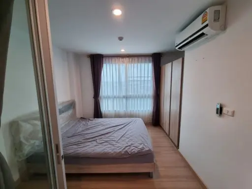 ขาย เดอะนิช ไอดี เสรีไทย ห้องกั้นเป็นสัดส่วน ห้องสวย มีเฟอร์นิเจอร์ พร้อมเข้าอยู่ได้เลย images