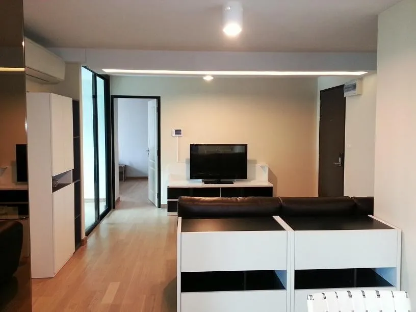 Condo for sale, for rent, Bangkok Felix Sukhumvit 69-2, road side, corner room, quiet, ready to move in.