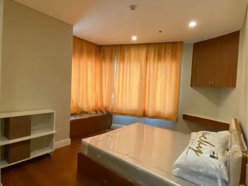 ให้เช่า คอนโด ไบร์ท สุขุมวิท 24 ห้องตกแต่งโทนสีสดใส พื้นที่ใช้สอยจุกๆ พร้อมอ่างอาบน้ำ ห้ามพลาด
