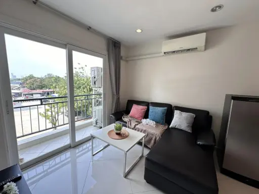 Sale Park Lane Jamtien Resort ห้องกั้นเป็นสัดส่วน ตกแต่งอย่างดี โซฟาหนังนั่งสบาย จองเลย