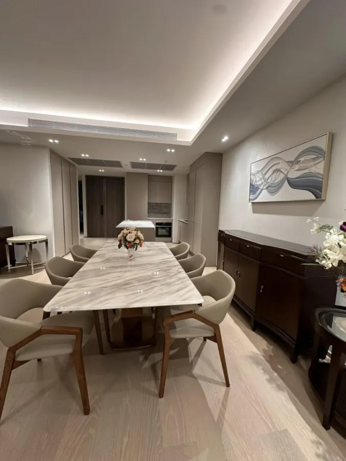 For rent: Tonson One Residence, 2 bedrooms, fully furnished, spacious room, comfortable. Ready to move in, reserve now.