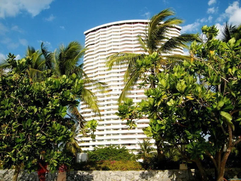 For sale or rent: Sunshine Beach Condotel, high floor unit with beautiful, unblocked views and spacious living area. Don't miss out!