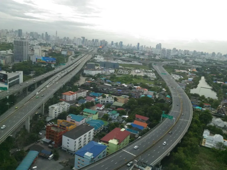 Condo for sale, rent, The Base Rama 9 - Ramkhamhaeng, empty room, good price, room decoration lover Let me tell you that you don't miss it.