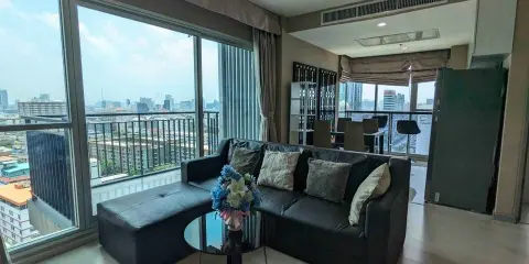 ปล่อยเช่า LIFE RATCHADAPISEK ชั้น 17 บรรยากาศดีสุดๆ มาพร้อมโซฟาหนังนั่งสบายสุดๆ ไม่จองแล้วจะเสียใจ