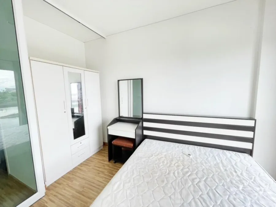For rent: The Iris Bangya, 4th floor, fully furnished, very livable. Book now, don't miss out!