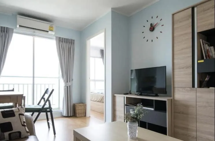 For sale, Lumpini Place Srinakarin-Huamark Station, spacious room, beautifully decorated, livable, buy now, don't miss it.